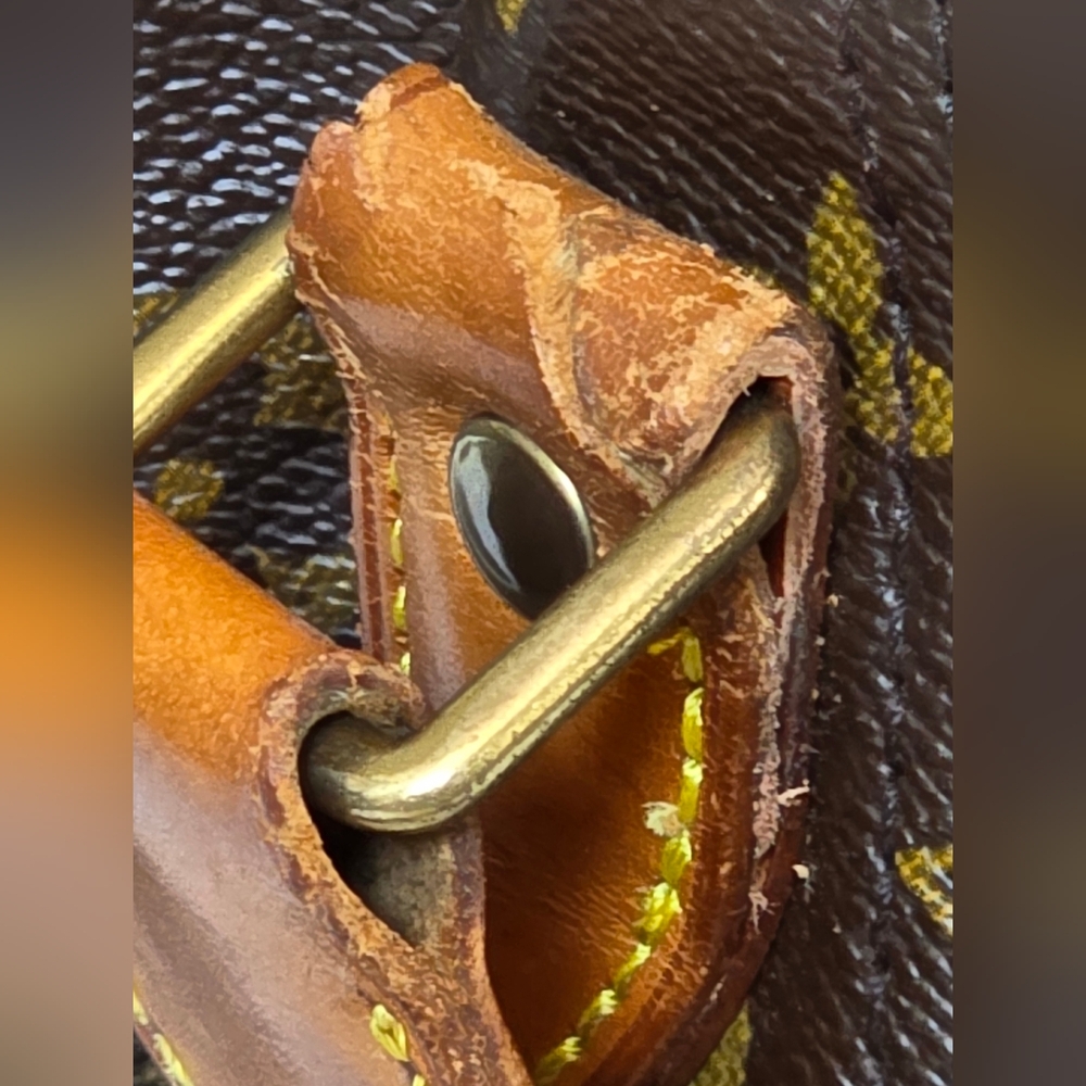 Louis Vuitton Sac Reporter GM in Monogram Canvas with Adjustable Strap - Picture 4 of 16